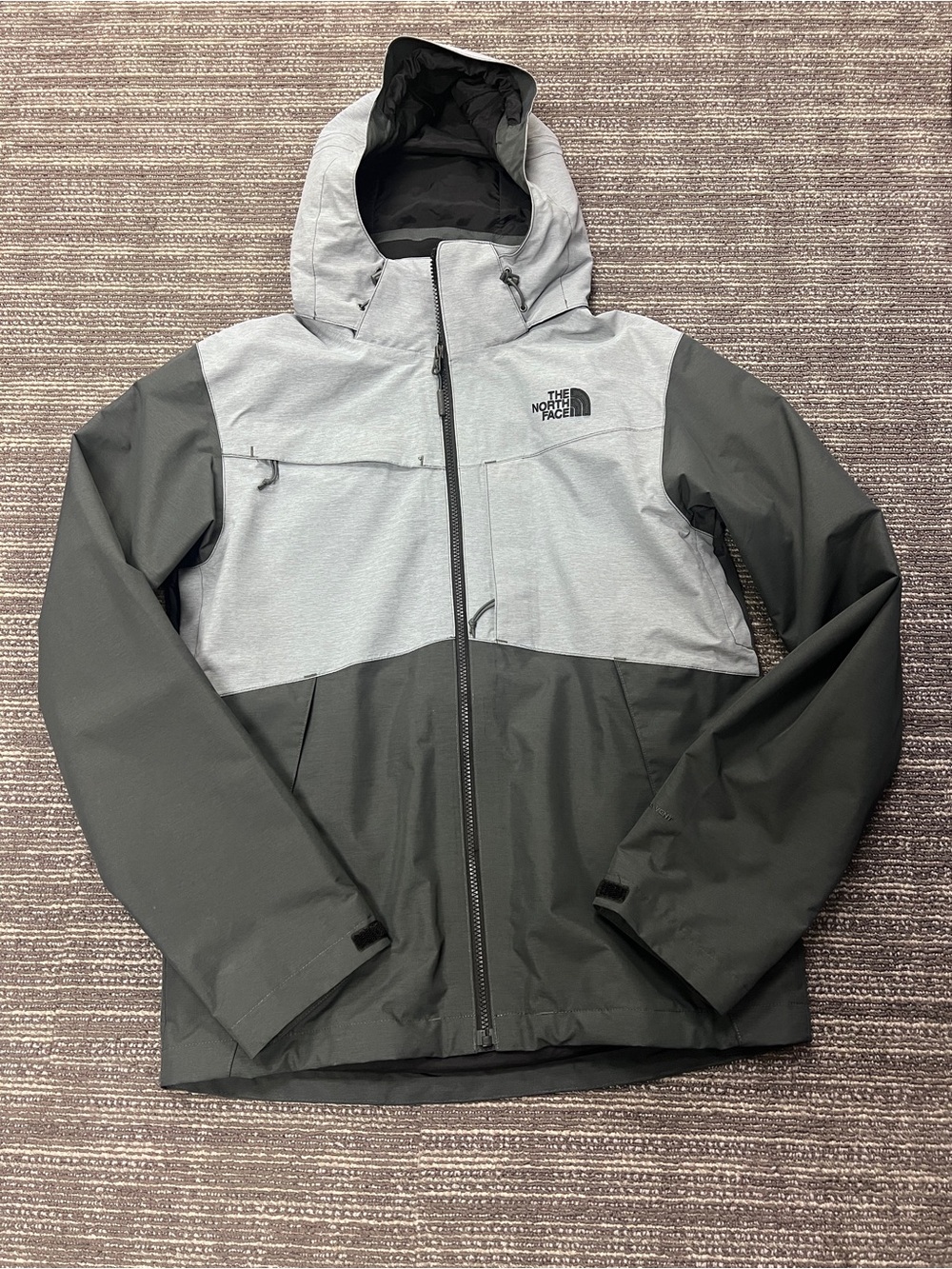The North Face Men's Two-Tone Hooded Raincoat in Gray and Black